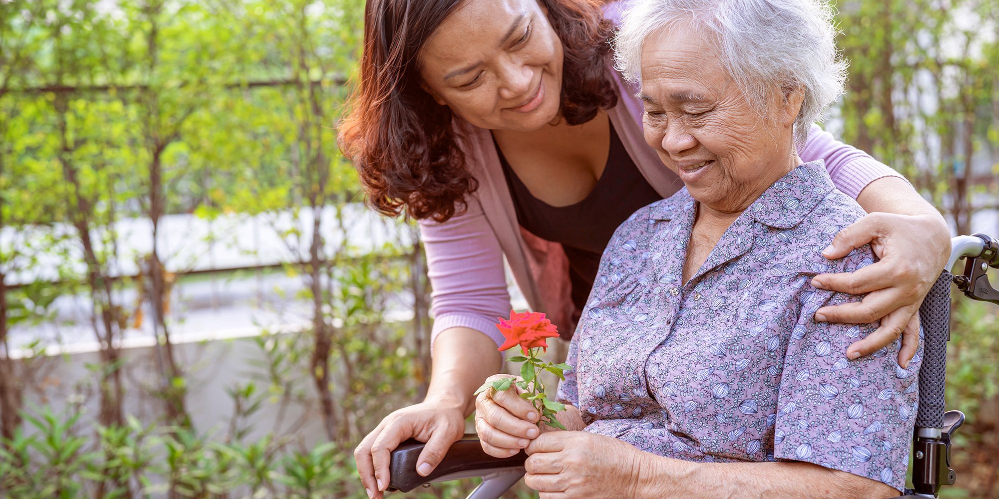 Senior woman and Daughter Helpful Advice for Loved Ones with Dementia